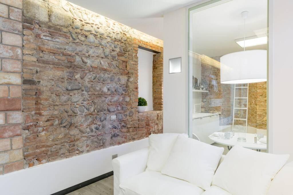 Punto Luce Home In Center Of فيرونا المظهر الخارجي الصورة