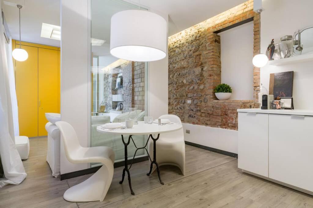 Punto Luce Home In Center Of فيرونا المظهر الخارجي الصورة