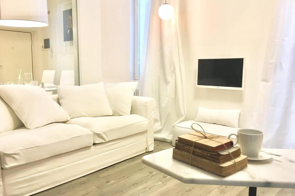 Punto Luce Home In Center Of فيرونا المظهر الخارجي الصورة